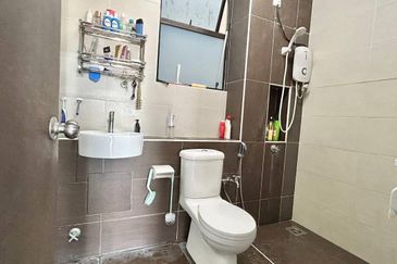 Seri Austin Luxury Apartment