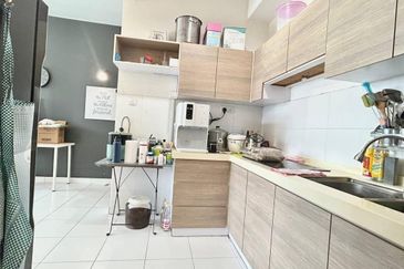 Seri Austin Luxury Apartment