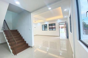 Kota Tinggi 2-Storey Corner For Sale