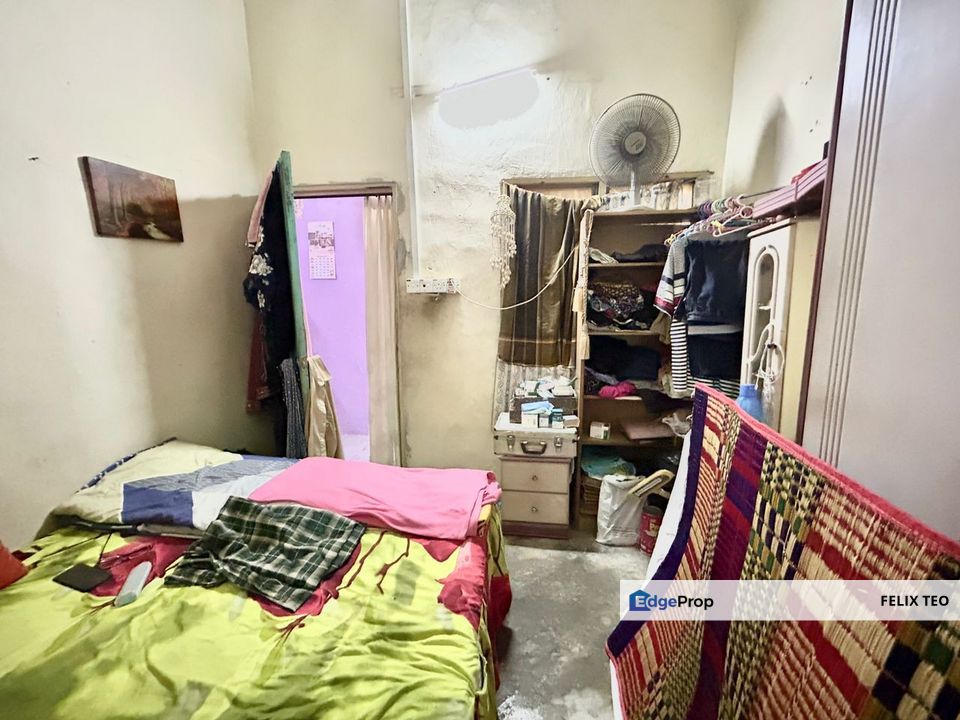 Taman Universiti 1-Storey Terrace House For Sale, Johor, Skudai