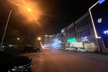 Taman Mount Austin Commercial