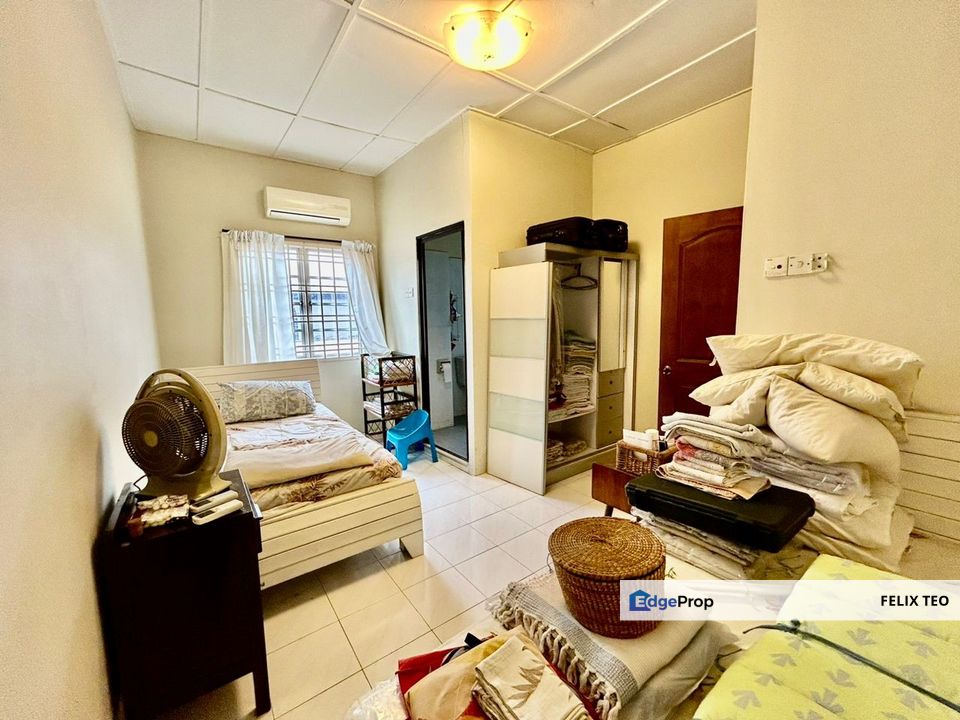 Taman Putri 2-Storey Endlot House For Sale, Johor, Kulai