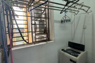 Indah Court Apartment