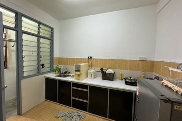 Indah Court Apartment