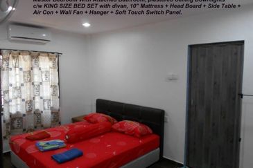 Lily & Jasmine Apartment