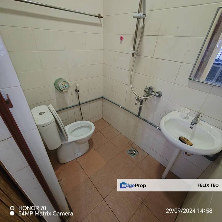 Taman Universiti 1-Storey Terrace For Sale, Johor, Skudai