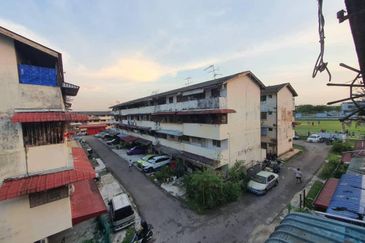 Flat Taman Ungku Tun Aminah