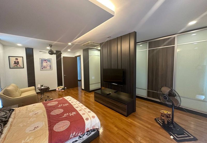 The Straits View Residences