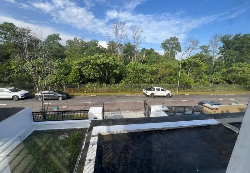 Setia Tropika 2-Storey Cluster House For Sale