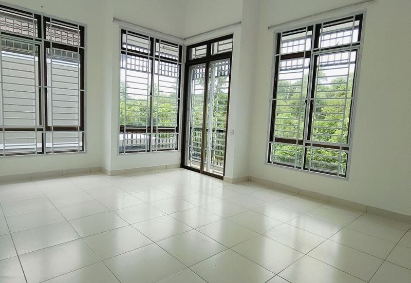 Setia Tropika 2-Storey Cluster House For Sale