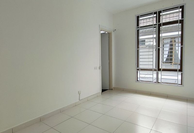 Setia Tropika 2-Storey Cluster House For Sale