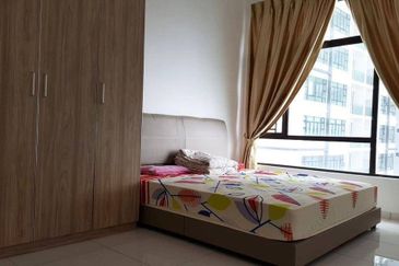 D Summit Residence Kempas Utama For Sale