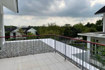 Emerald Bay @ Puteri harbour