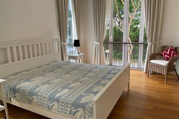 Emerald Bay @ Puteri harbour