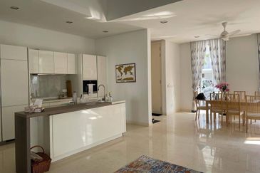 Emerald Bay @ Puteri harbour