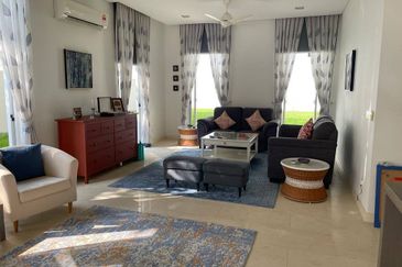 Emerald Bay @ Puteri harbour