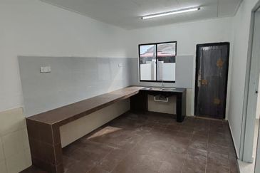 Gelang Patah 1-Storey Terrace House For Sale