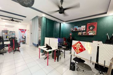 Austin Residence @Taman Mount Austin