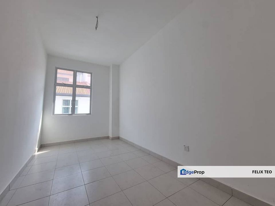 Taman Pulai Mutiara 2.5 Storey Terrace For Sale, Johor, Kangkar Pulai