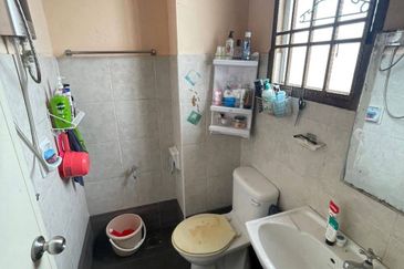 Licuala Garden Double Storey Terrance For Sale