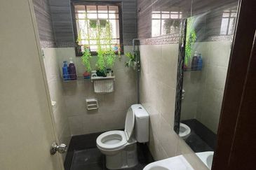 Licuala Garden Double Storey Terrance For Sale