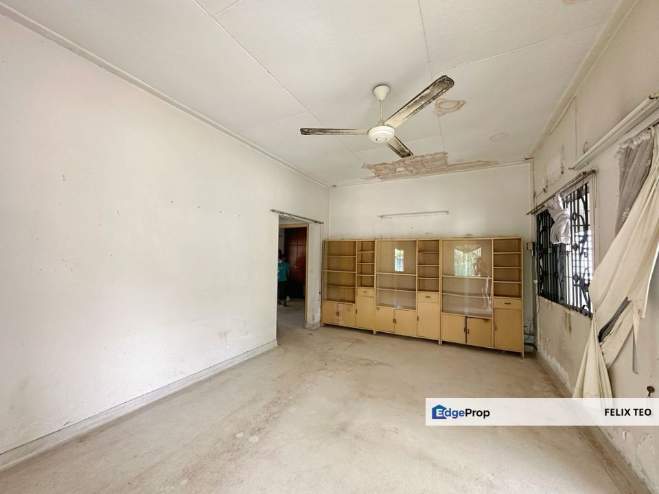 Taman Kolam Air Single Storey Bungalow Detached House, Johor, Johor Bahru