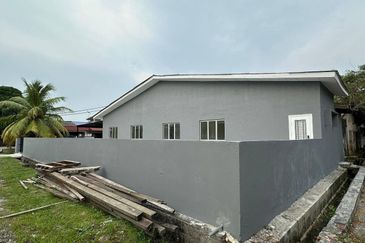  Gelang Patah Single Storey Corner Lot For Sale
