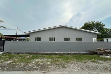  Gelang Patah Single Storey Corner Lot For Sale