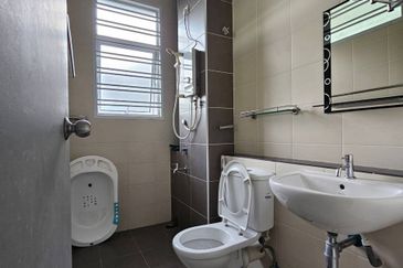 Horizon Hills @ The Greens Double Storey Superlink Corner For Sale