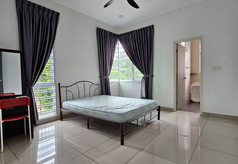 Horizon Hills @ The Greens Double Storey Superlink Corner For Sale