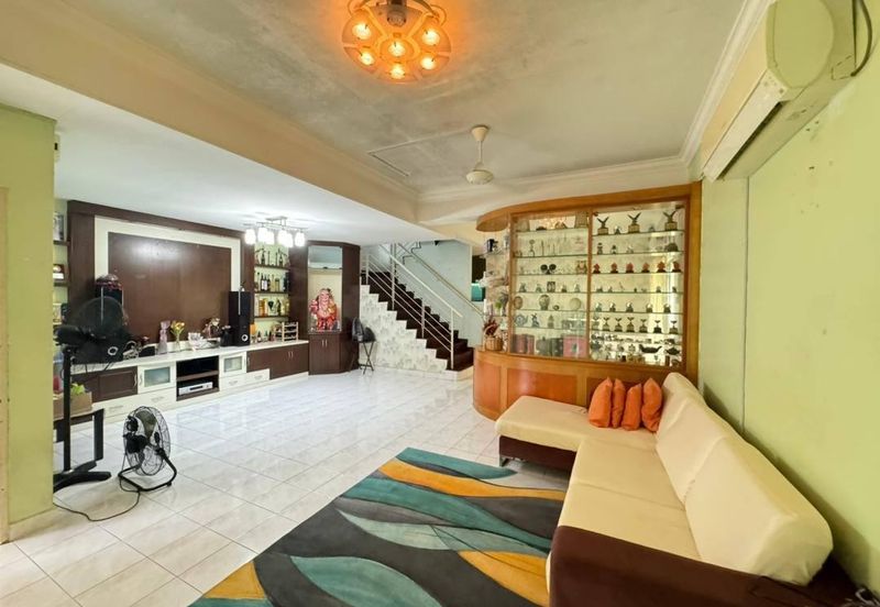 Austin Residence @Taman Mount Austin