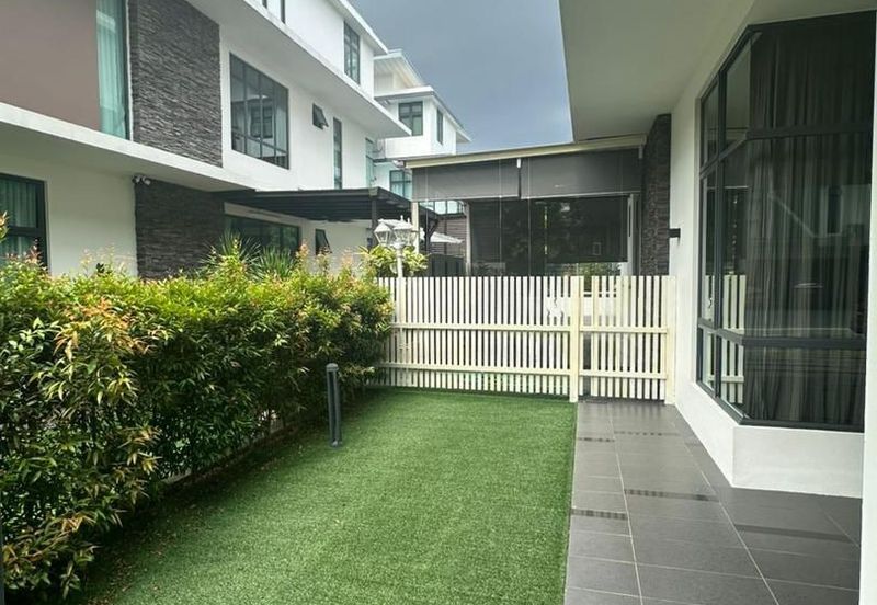 The Straits View Residences