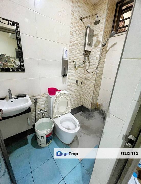 Megah Ria 1.5 Storey Semi-D House For Sale, Johor, Masai