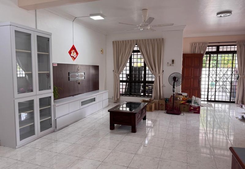 Austin Residence @Taman Mount Austin