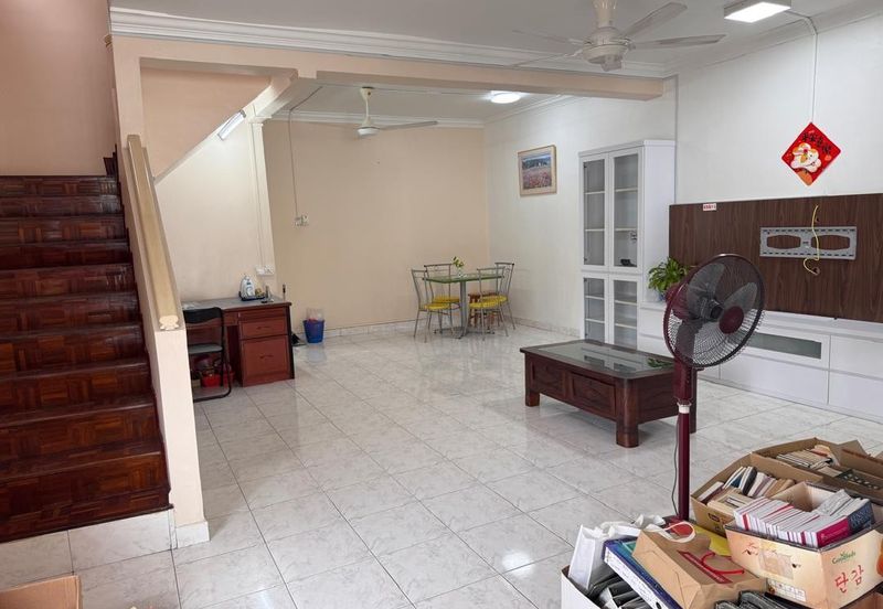 Austin Residence @Taman Mount Austin