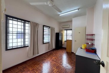 Austin Residence @Taman Mount Austin