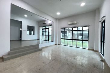 Jelutong Heights
