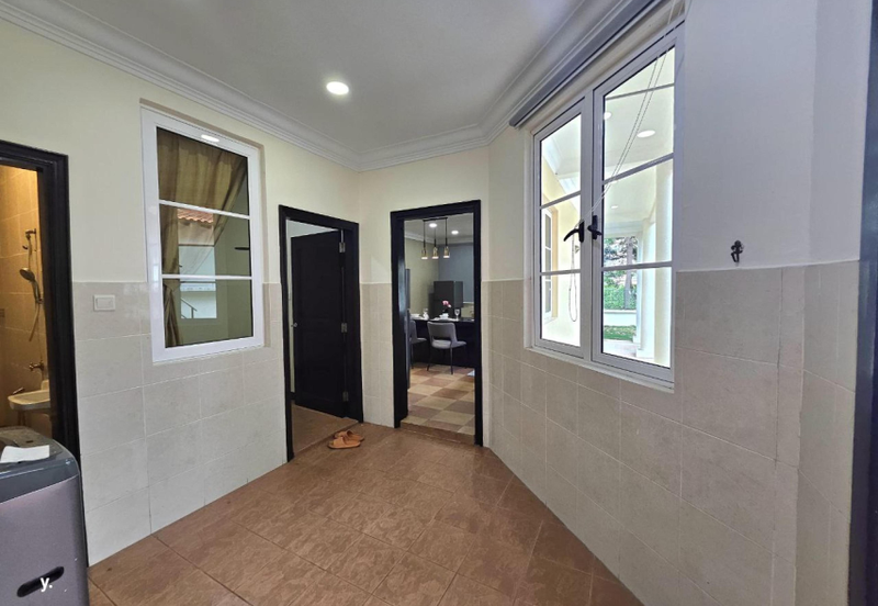 Kiara Peak (Puncak Kiara)