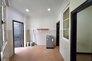 Kiara Peak (Puncak Kiara)