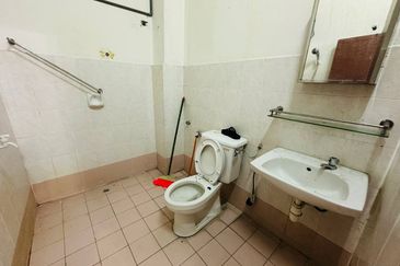 Pantai Dalam Kampung Kerinchi