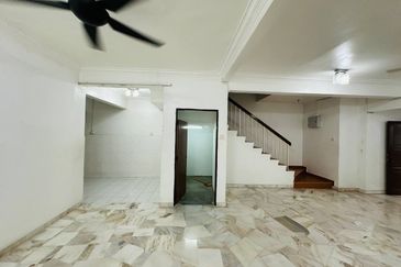 Pantai Dalam Kampung Kerinchi