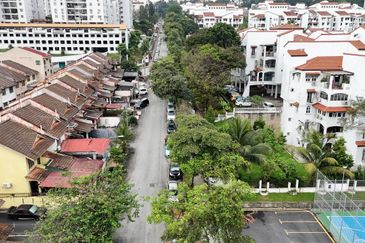 Pantai Dalam Kampung Kerinchi