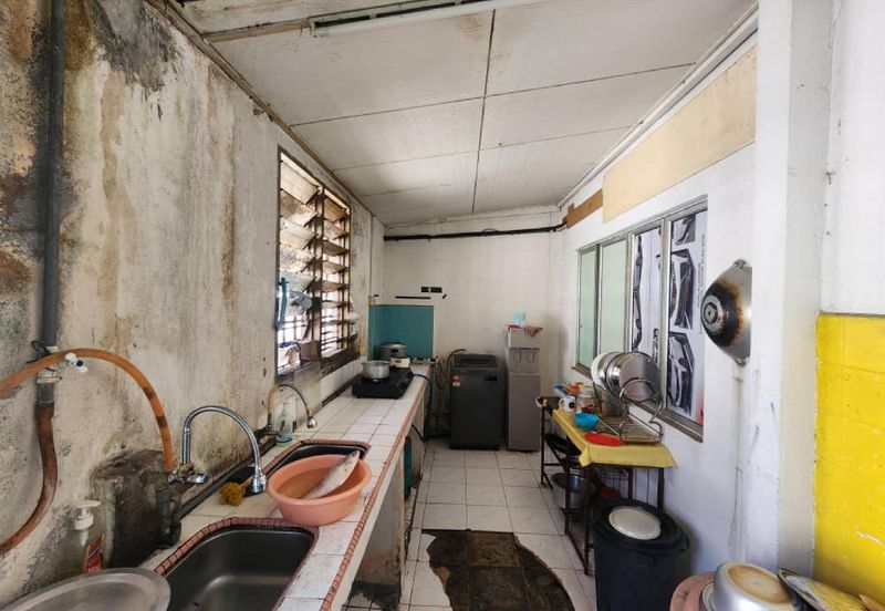 Seksyen 2, Shah Alam