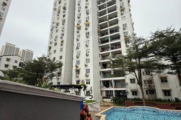 Pantai Hillpark 2