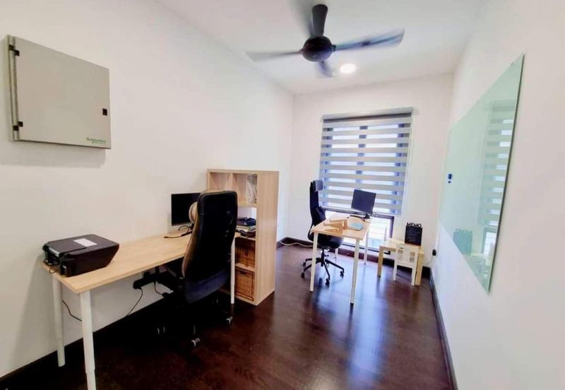 Reesia Elmina Garden