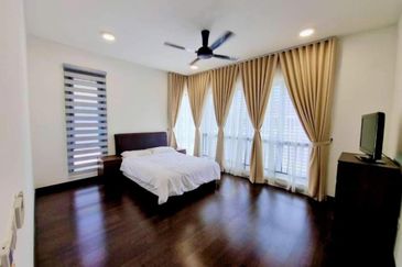 Reesia Elmina Garden