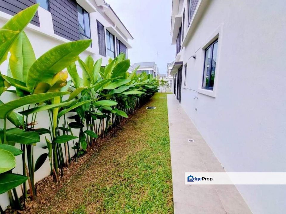 2 Storey Semi D Reesia Elmina Garden, Selangor, Shah Alam