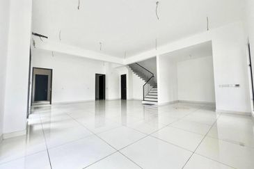 Reesia Elmina Garden