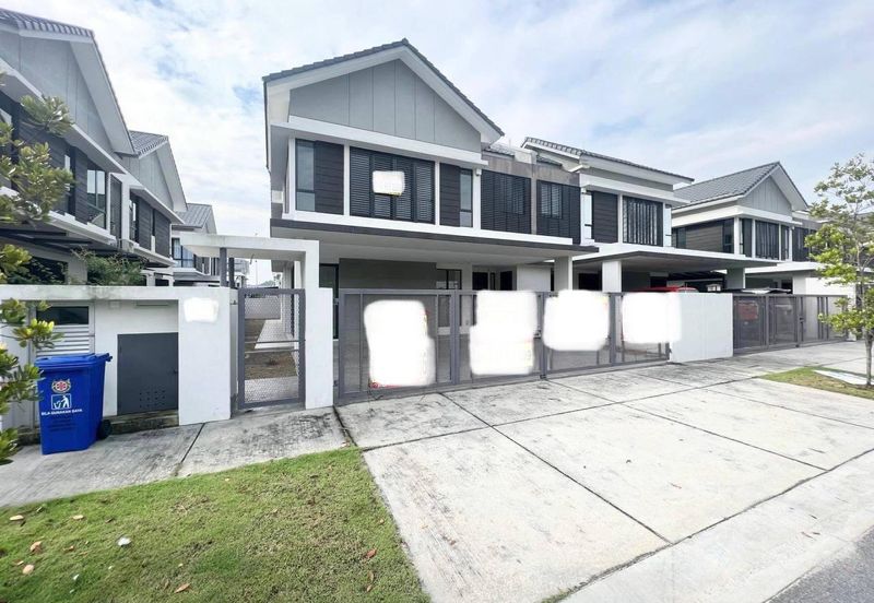 Reesia Elmina Garden