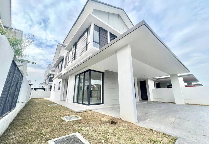 Reesia Elmina Garden